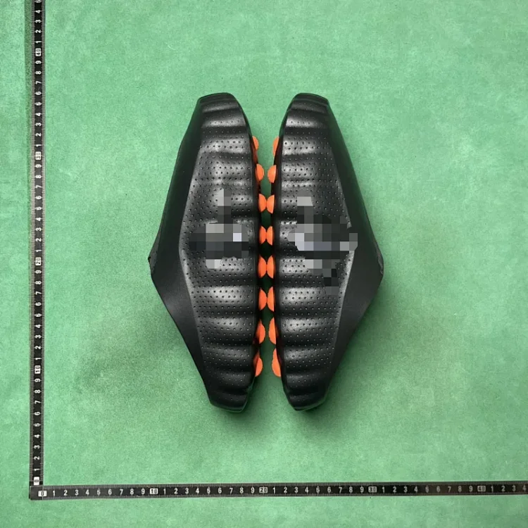 Comfort-Fit Tech-Style Cl